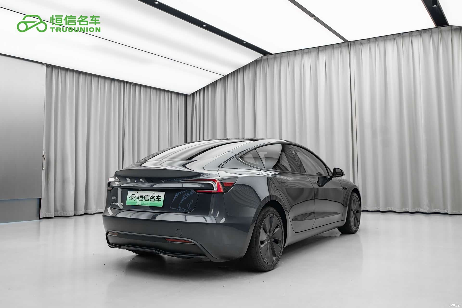 Tesla Model 3, 2025 4
