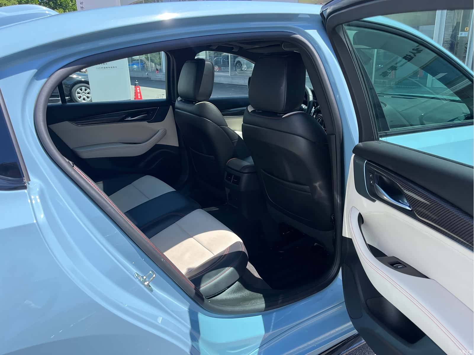Cadillac CT5, 2025 15