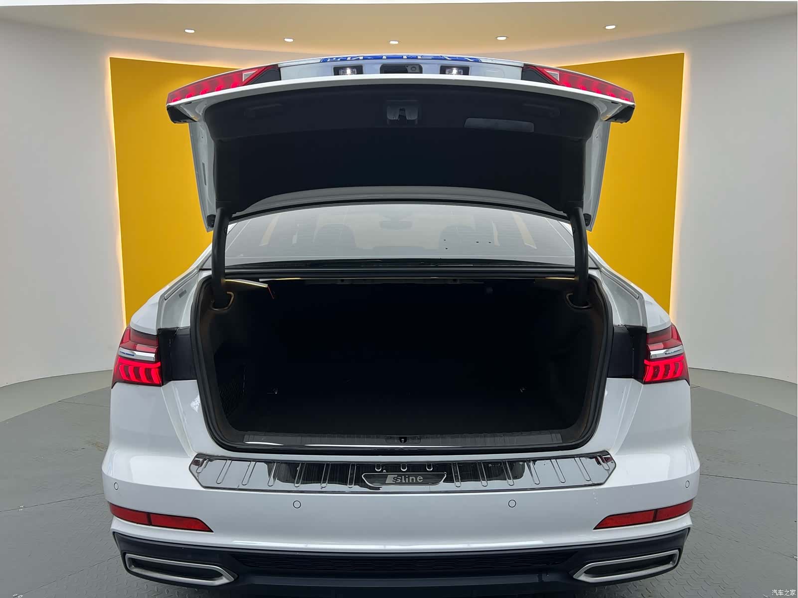 Audi A6L, 2019 26
