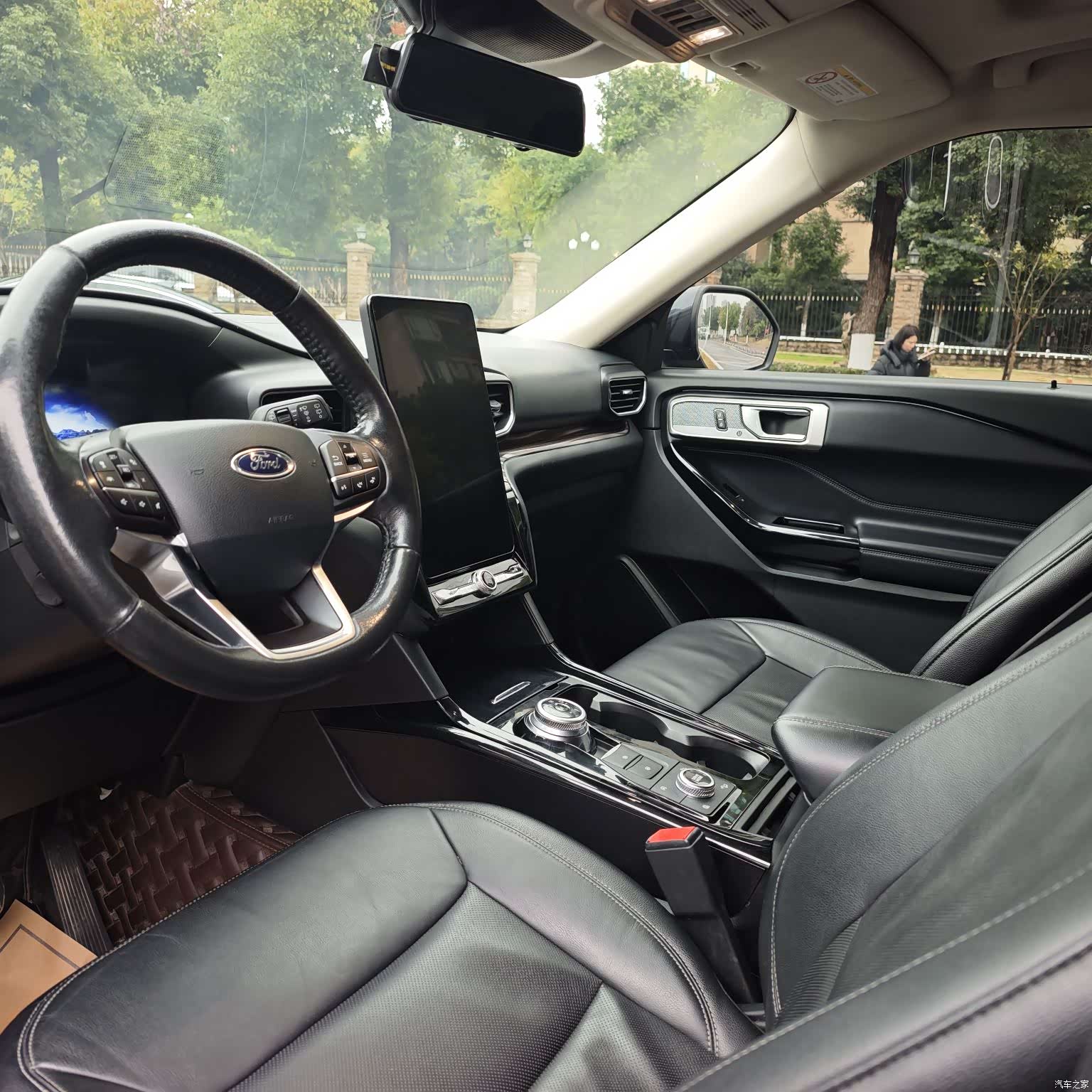 Ford Explorer, 2020 11