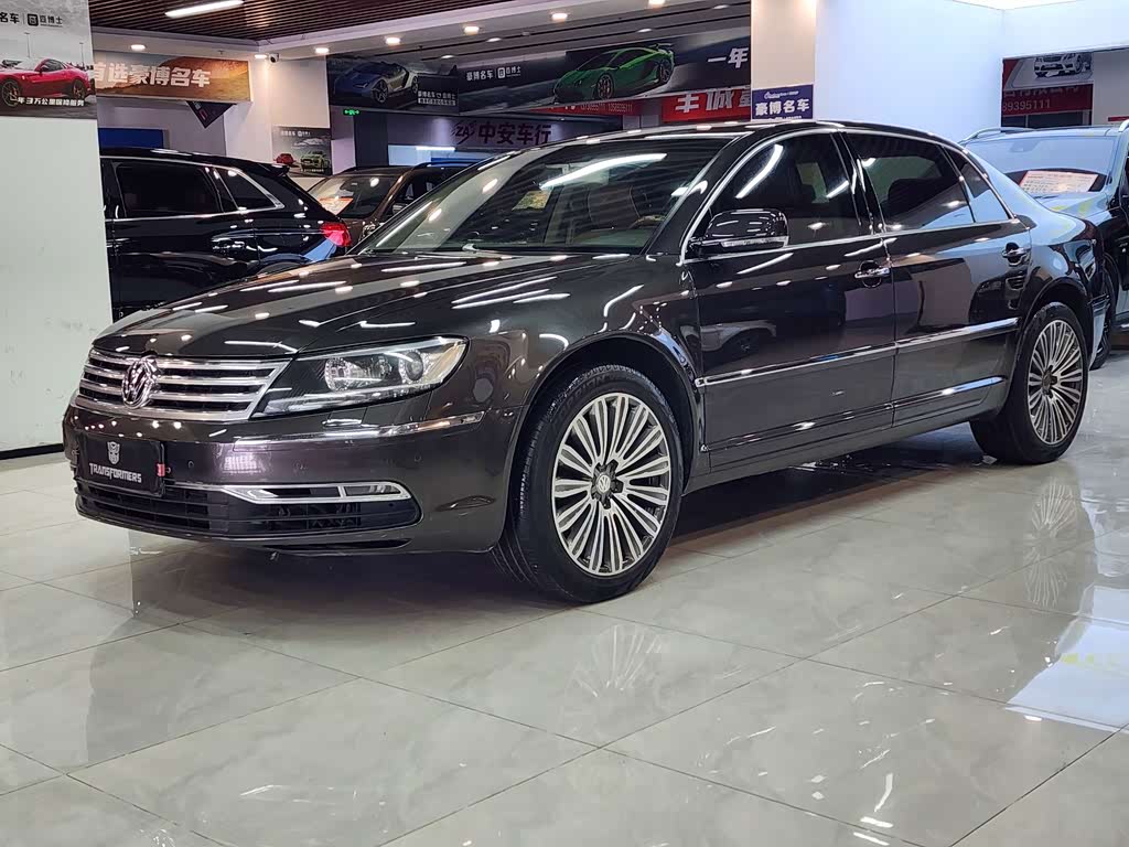 Volkswagen 2011 3.6L V6 4 мест Individual