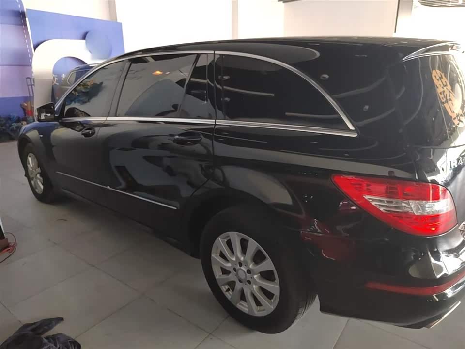 Mercedes-Benz R-class