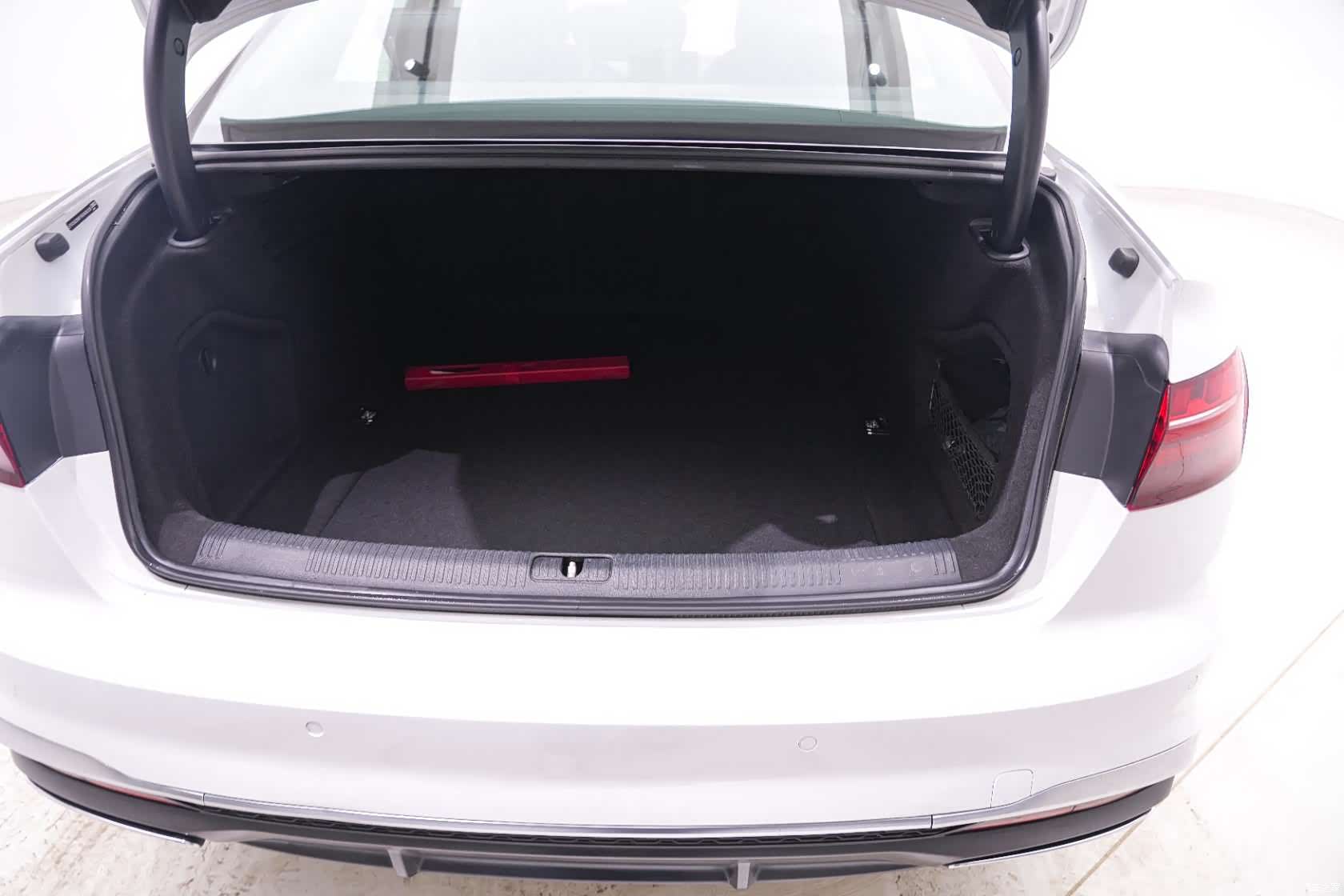 Audi A4L, 2022 20