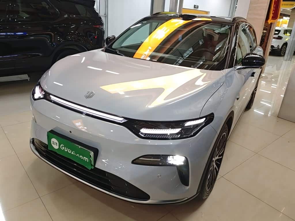 Leapmotor C11