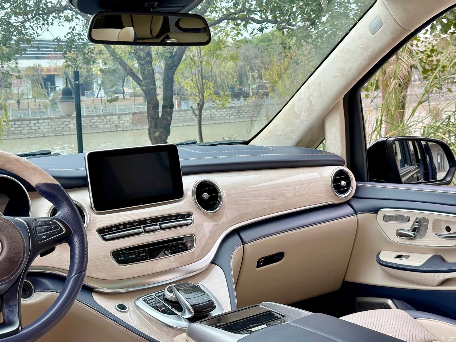 Mercedes-Benz V-Class, 2018 18