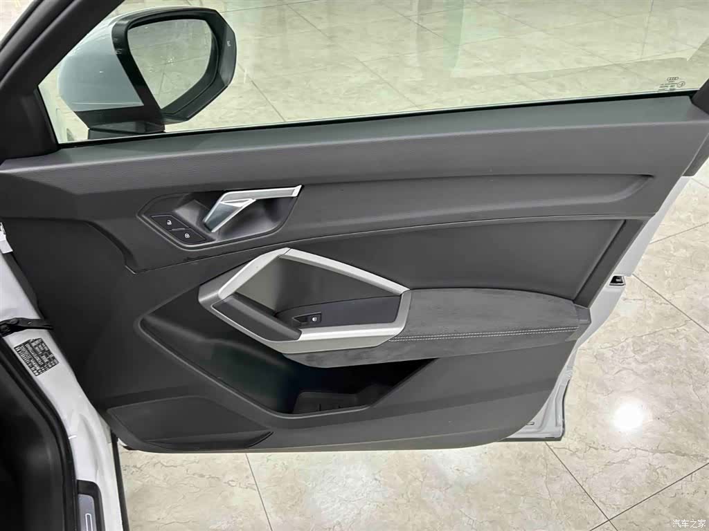 Audi Q3, 2023 12