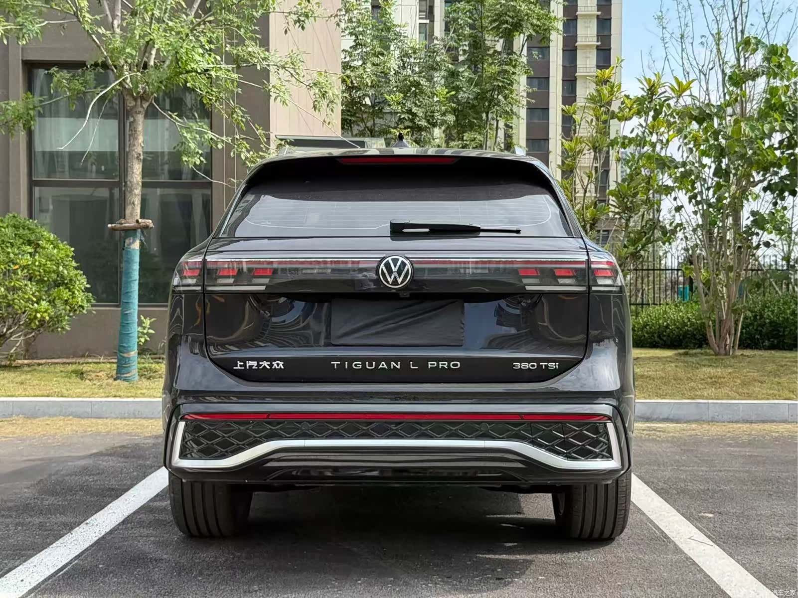 Volkswagen Tiguan L, 2026 8