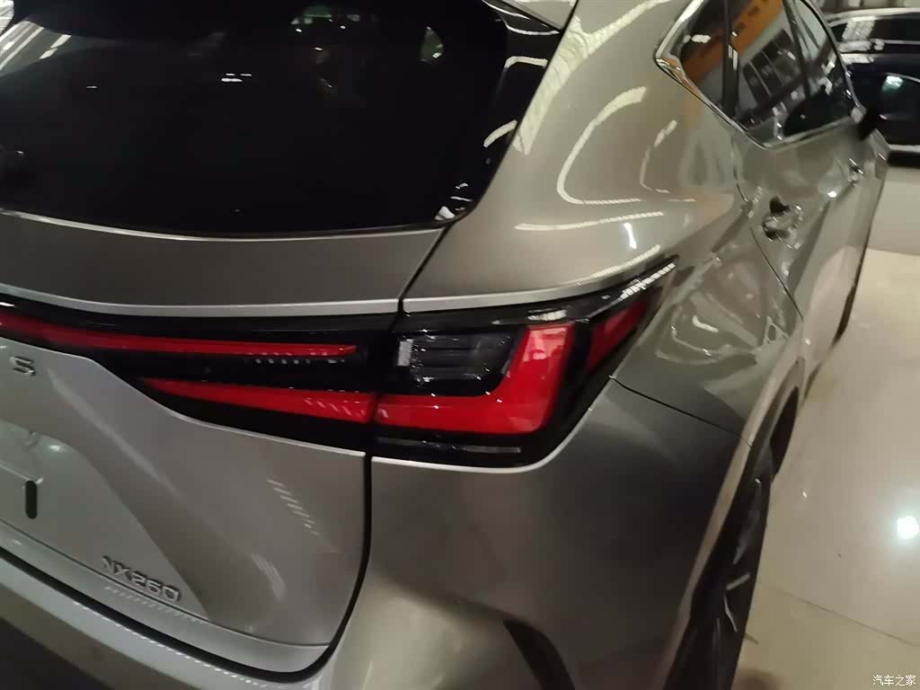 Lexus NX, 2023 22