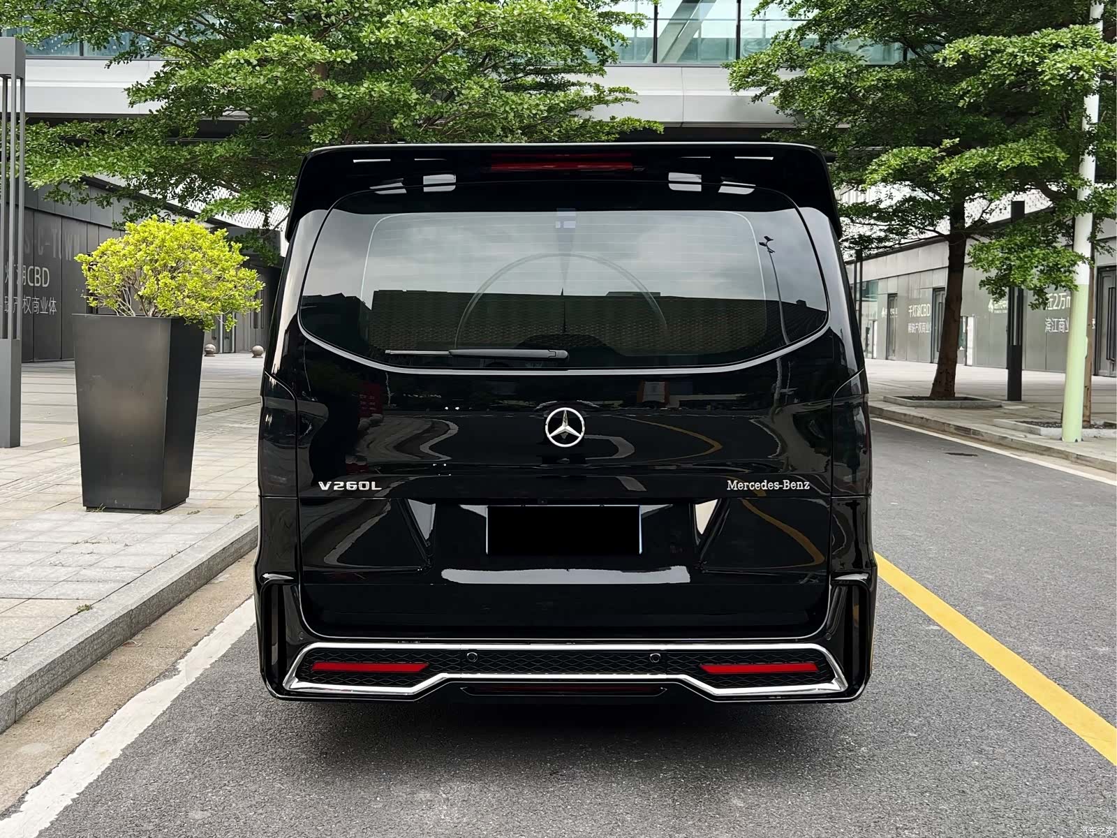 Mercedes-Benz 7, 2023 4