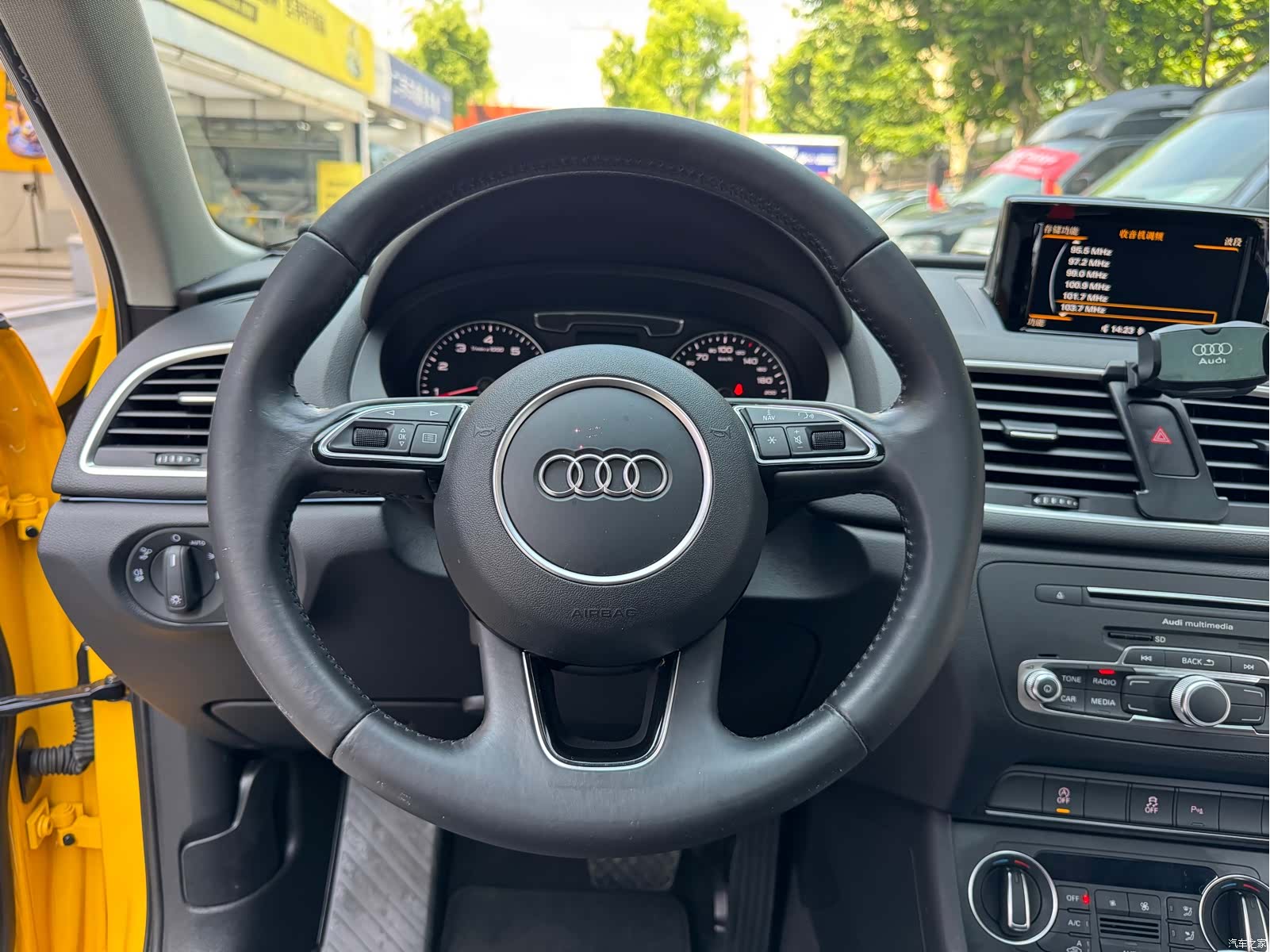 Audi Q3, 2017 10