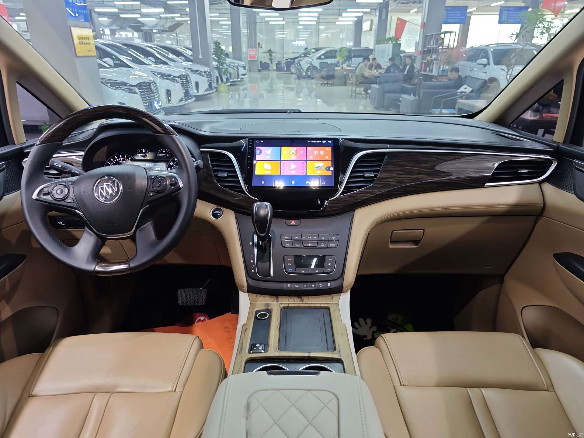 Buick GL8, 2020 4