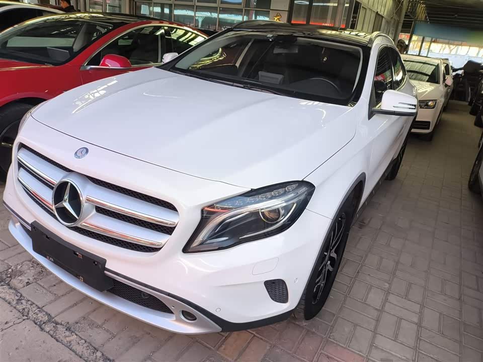 Mercedes-Benz GLA