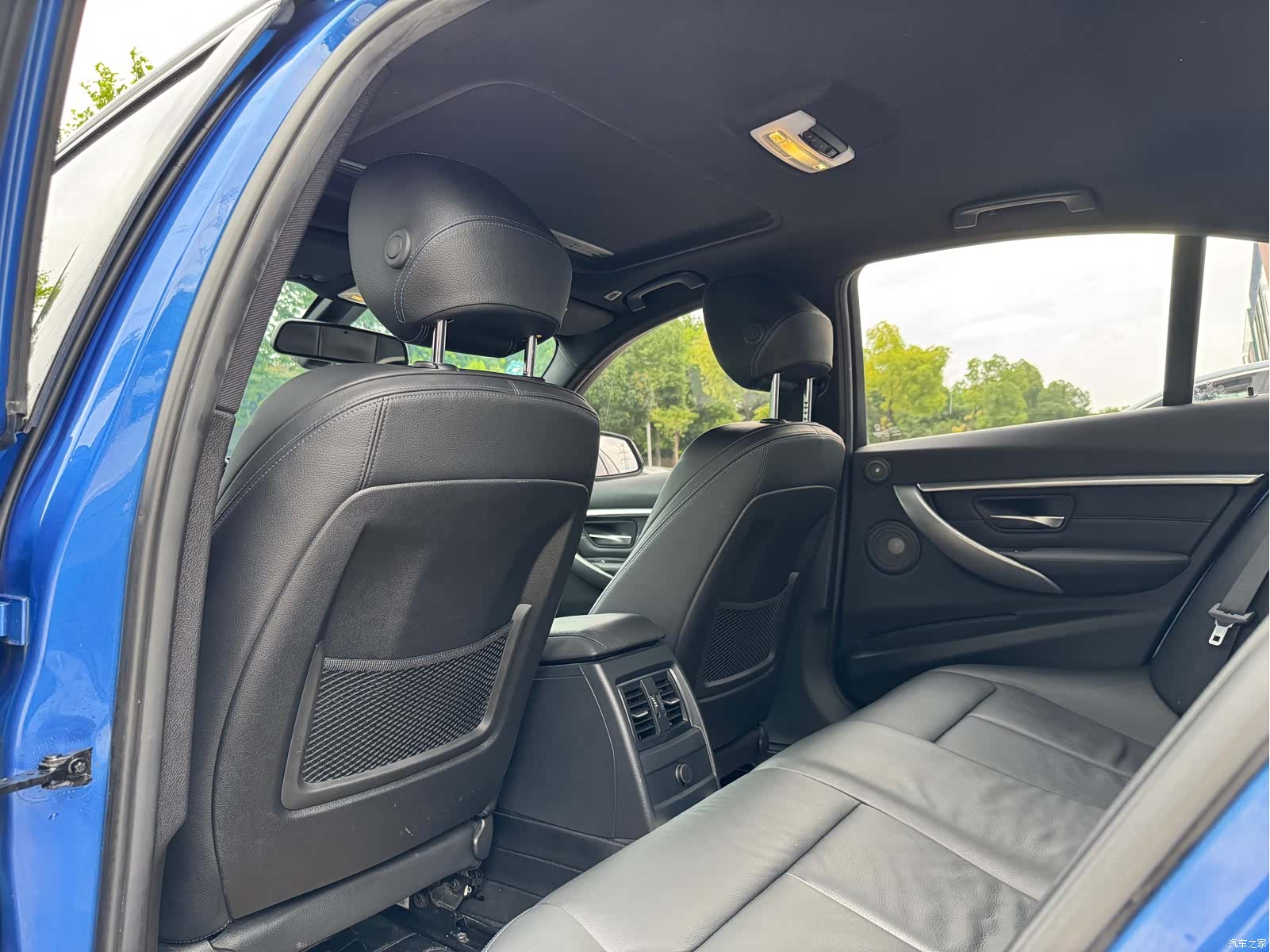 BMW 3 Series, 2019 все фото