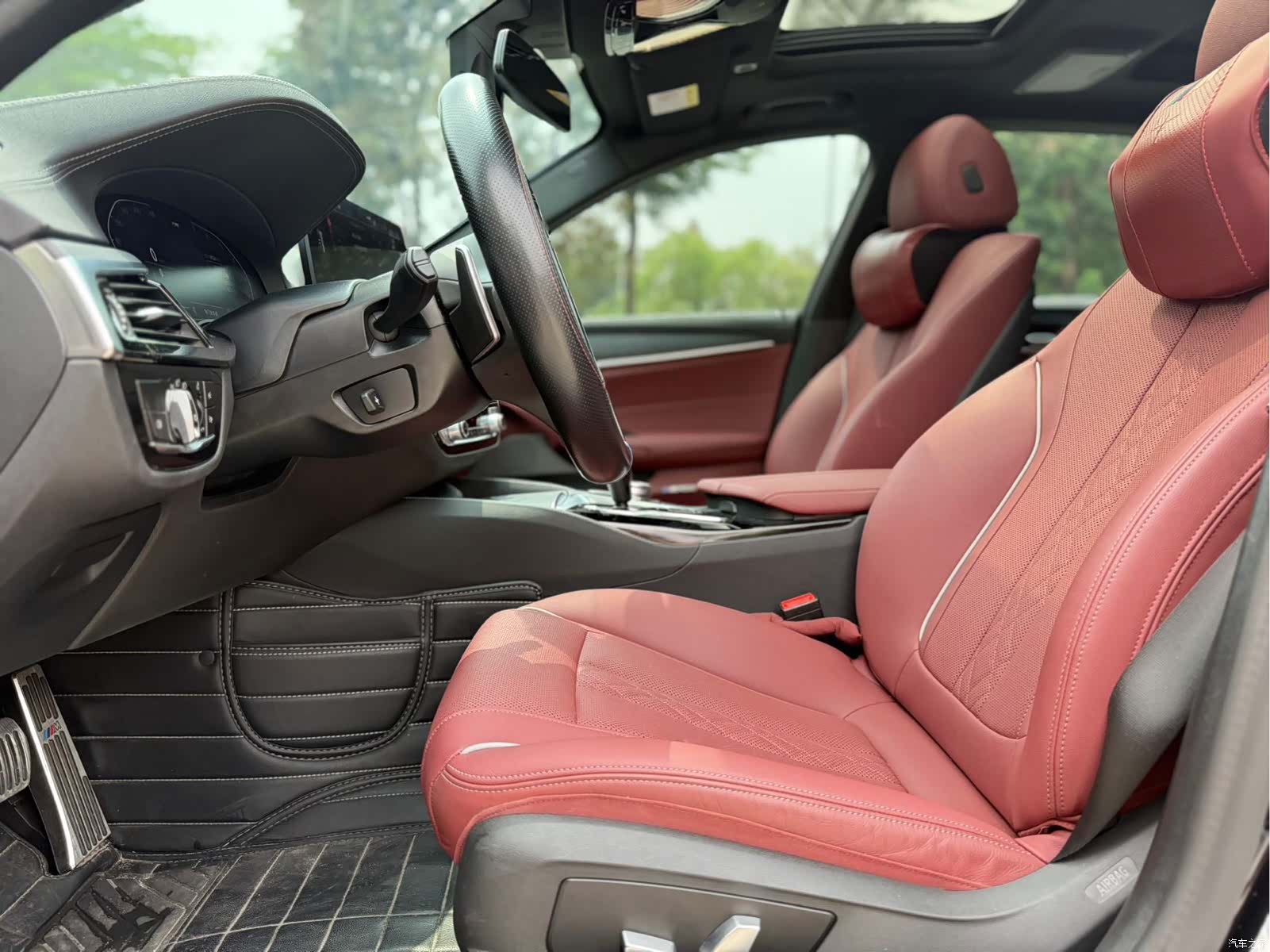 BMW 5 Series, 2021 все фото