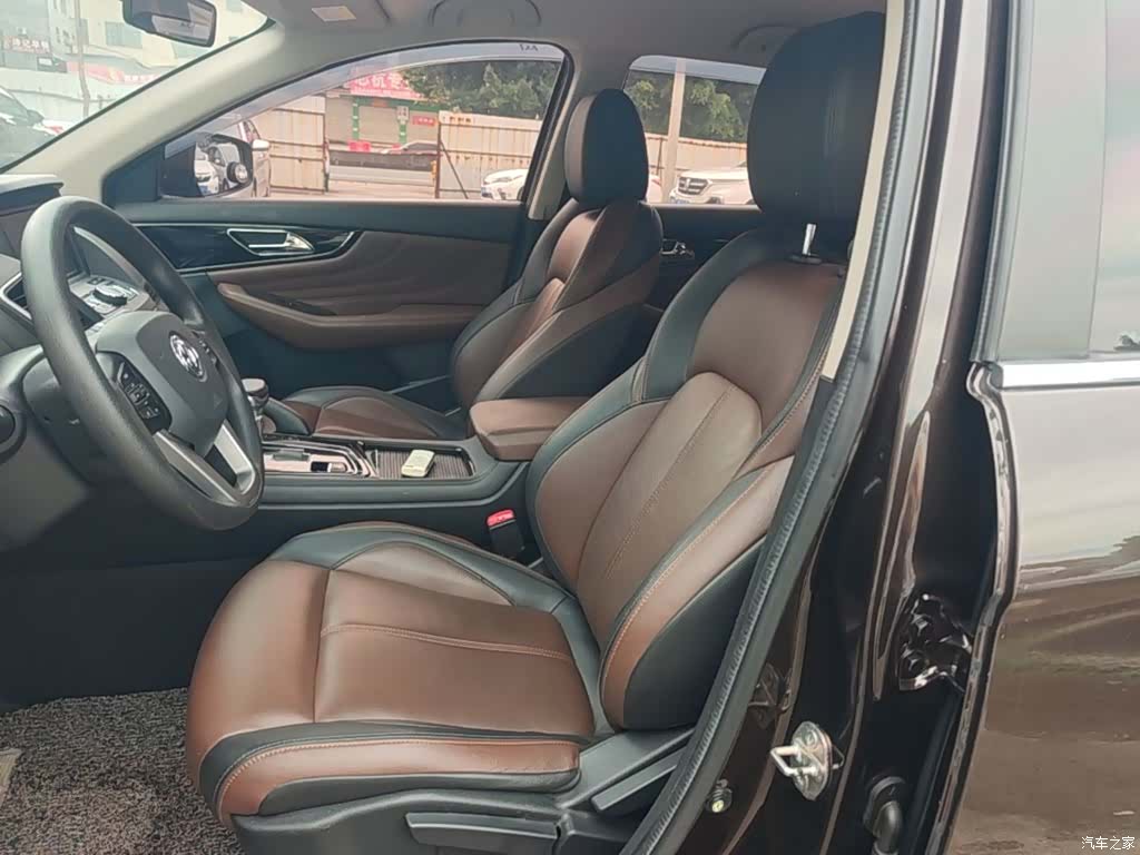 DongFeng AX7, 2018 15