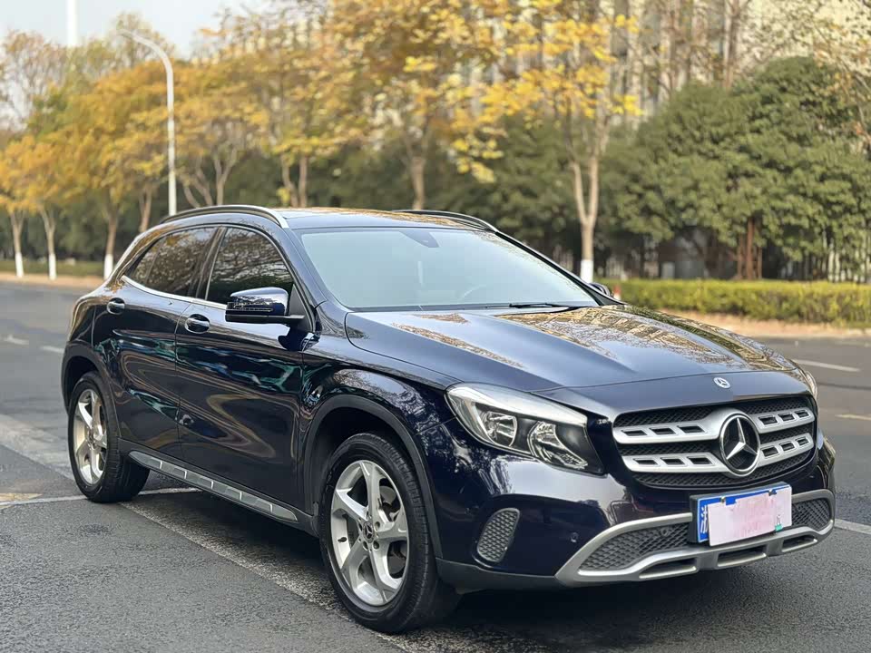 Mercedes-Benz GLA