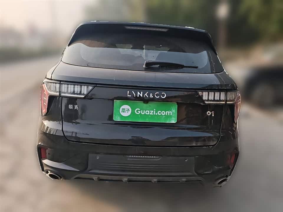 Lynk & Co 01