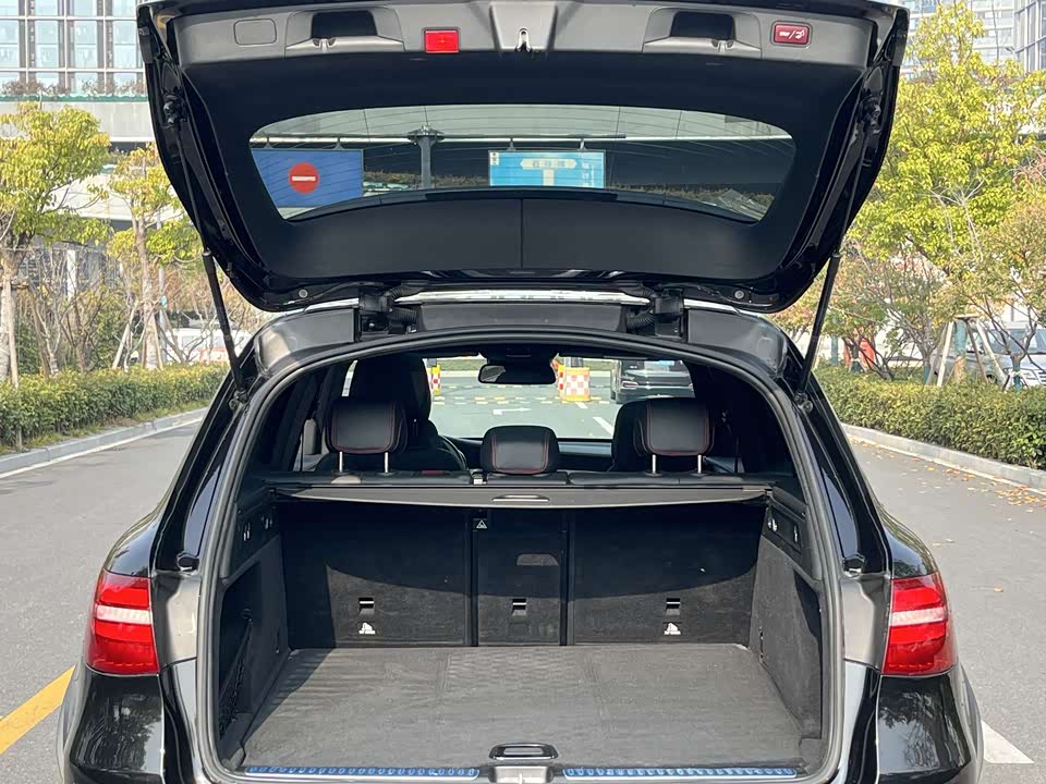 Mercedes-Benz GLC AMG