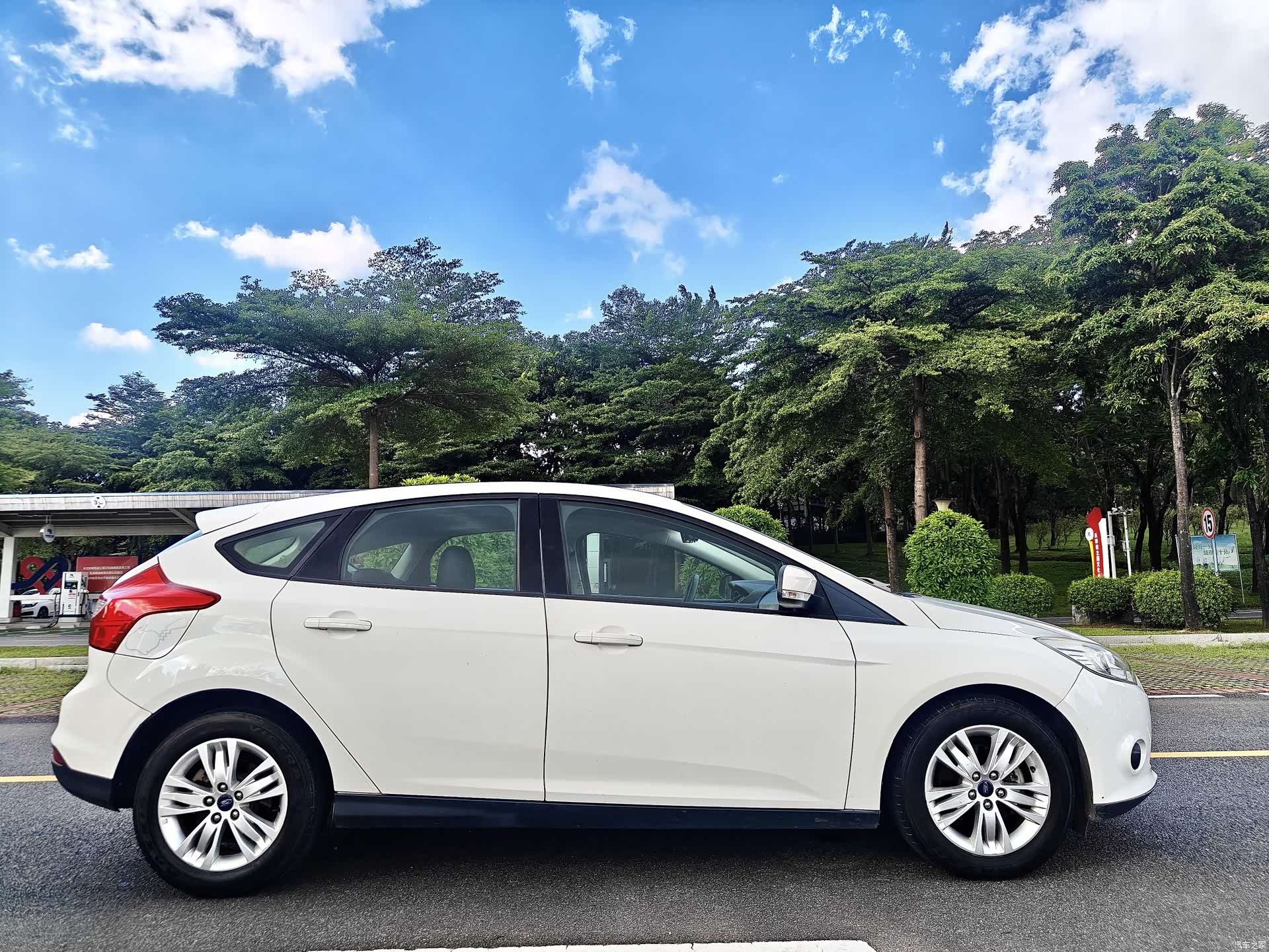 Ford Focus, 2013 8