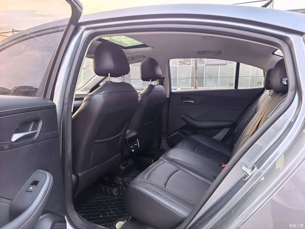 Roewe i5, 2024 23
