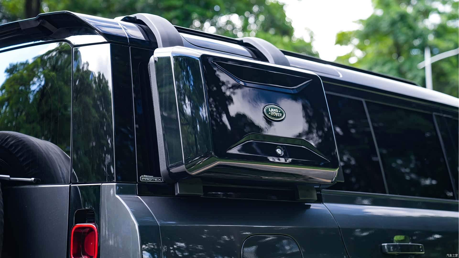 Land Rover Defender, 2025 19