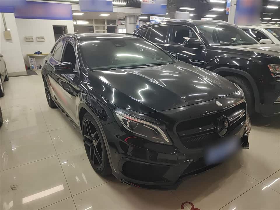 Mercedes-Benz GLA AMG
