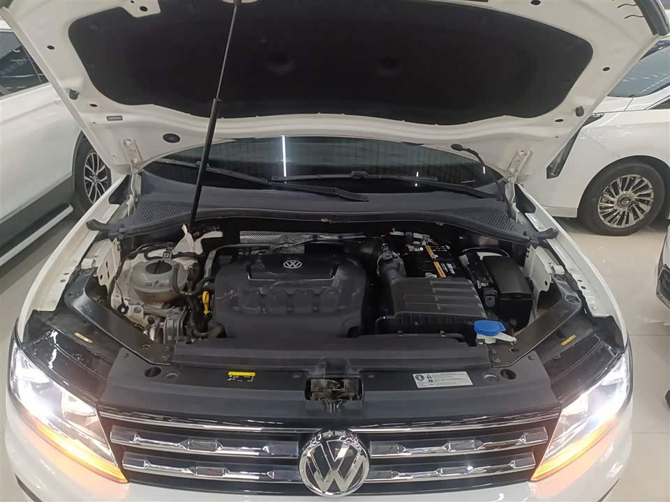 Volkswagen Tiguan L