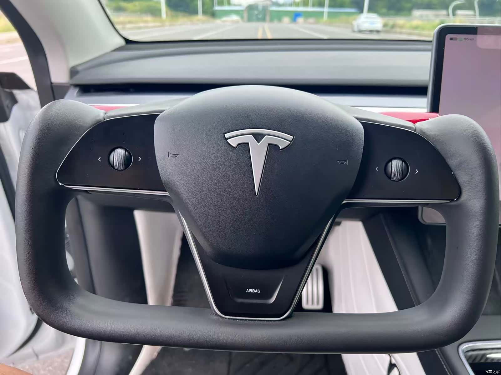 Tesla Model Y, 2023 12