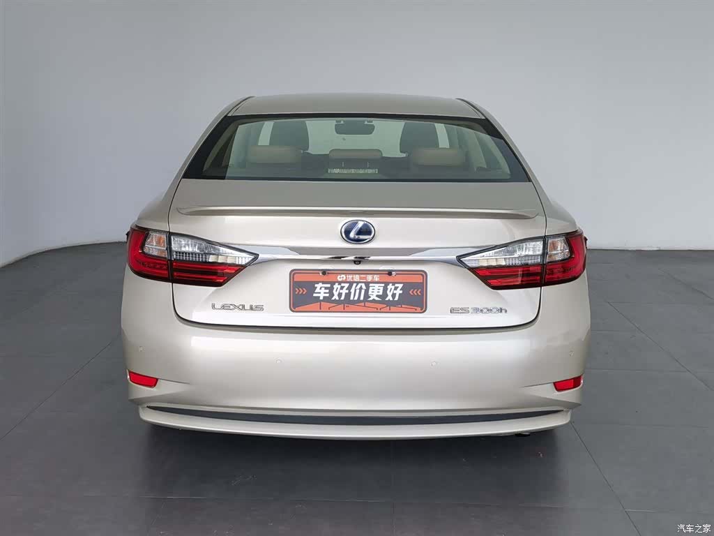 Lexus ES, 2017 4