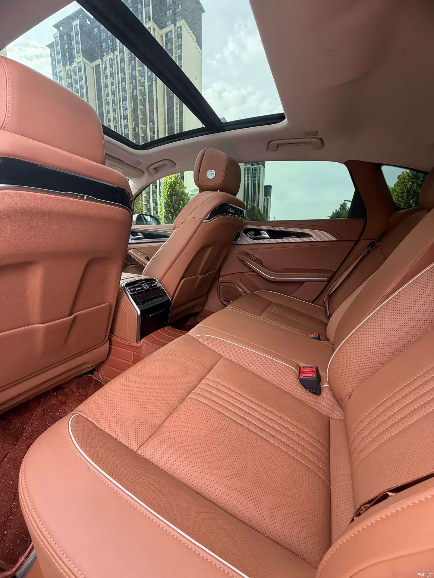 Hongqi H9, 2021 все фото