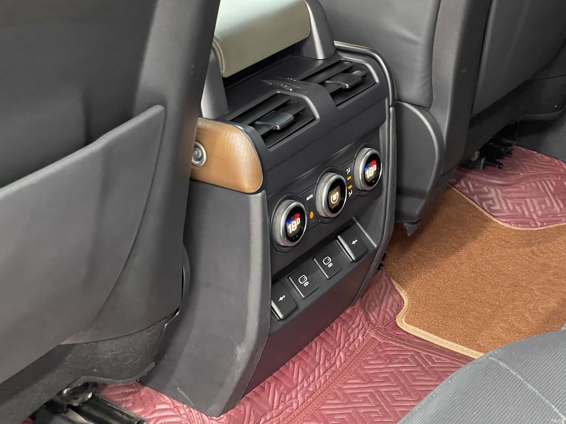 Land Rover Defender, 2021 17