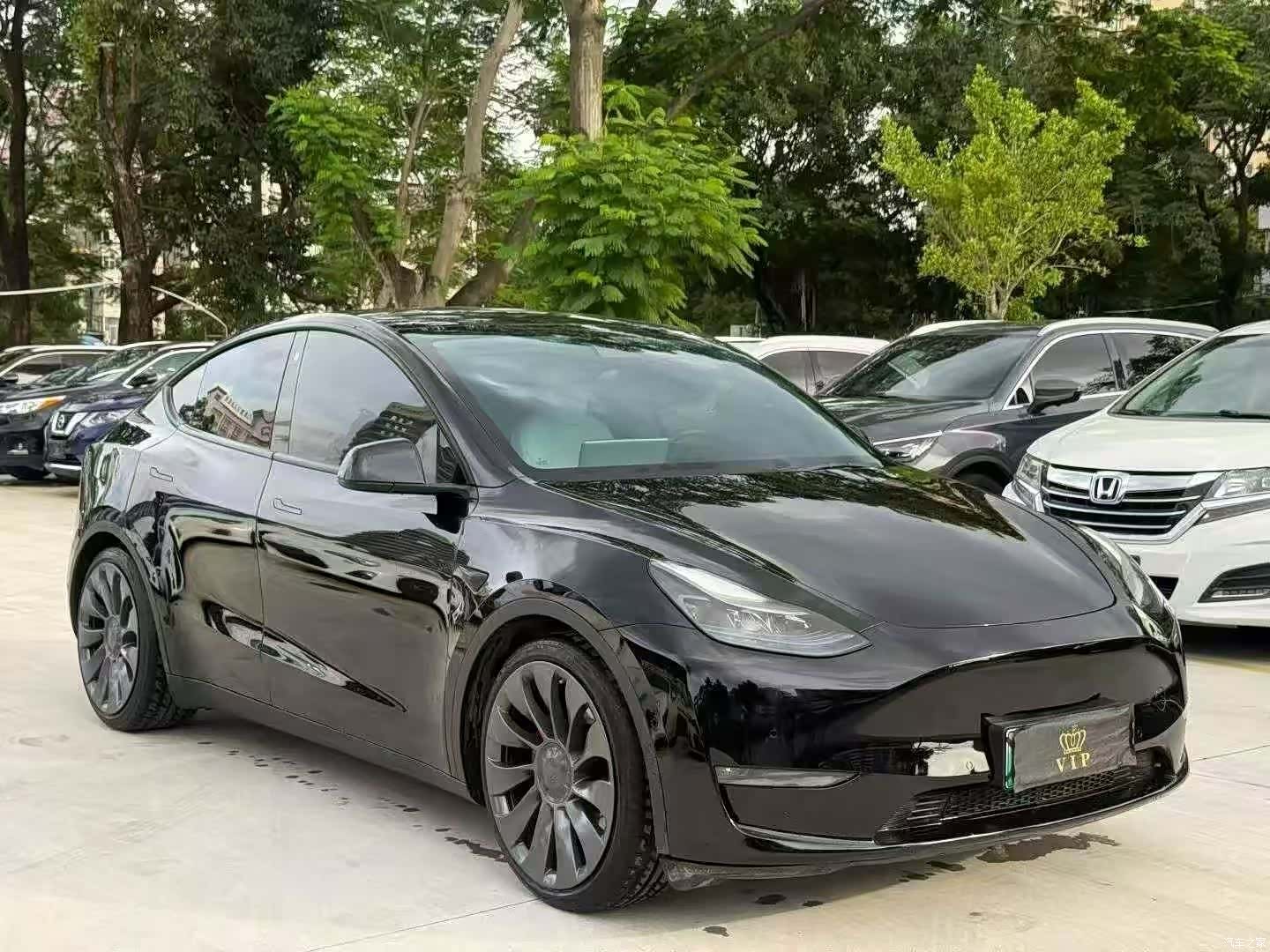 Tesla Model Y, 2022 3