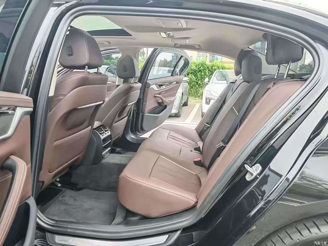 BMW 5 Series, 2024 все фото