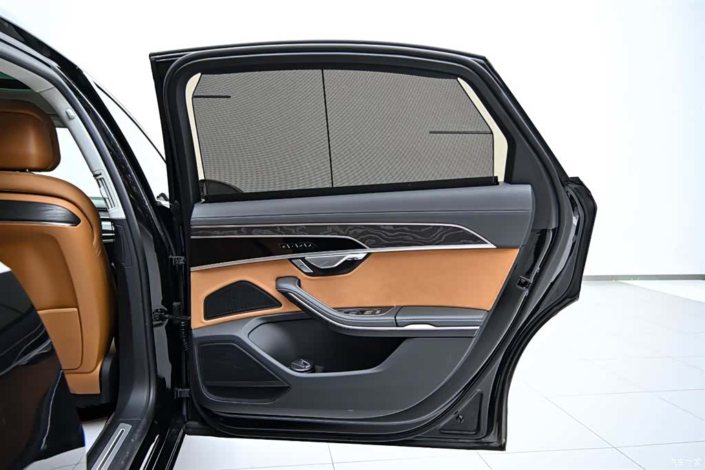 Audi A8L, 2024 22