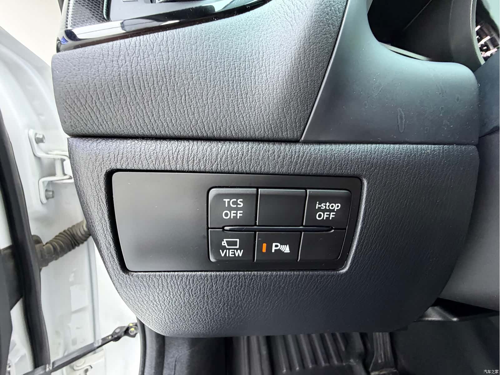 Mazda CX-4, 2023 13