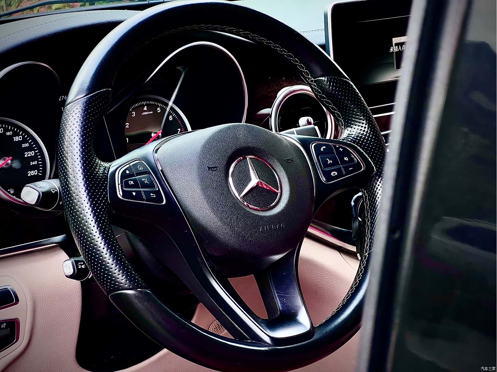 Mercedes-Benz V-Class, 2018 11