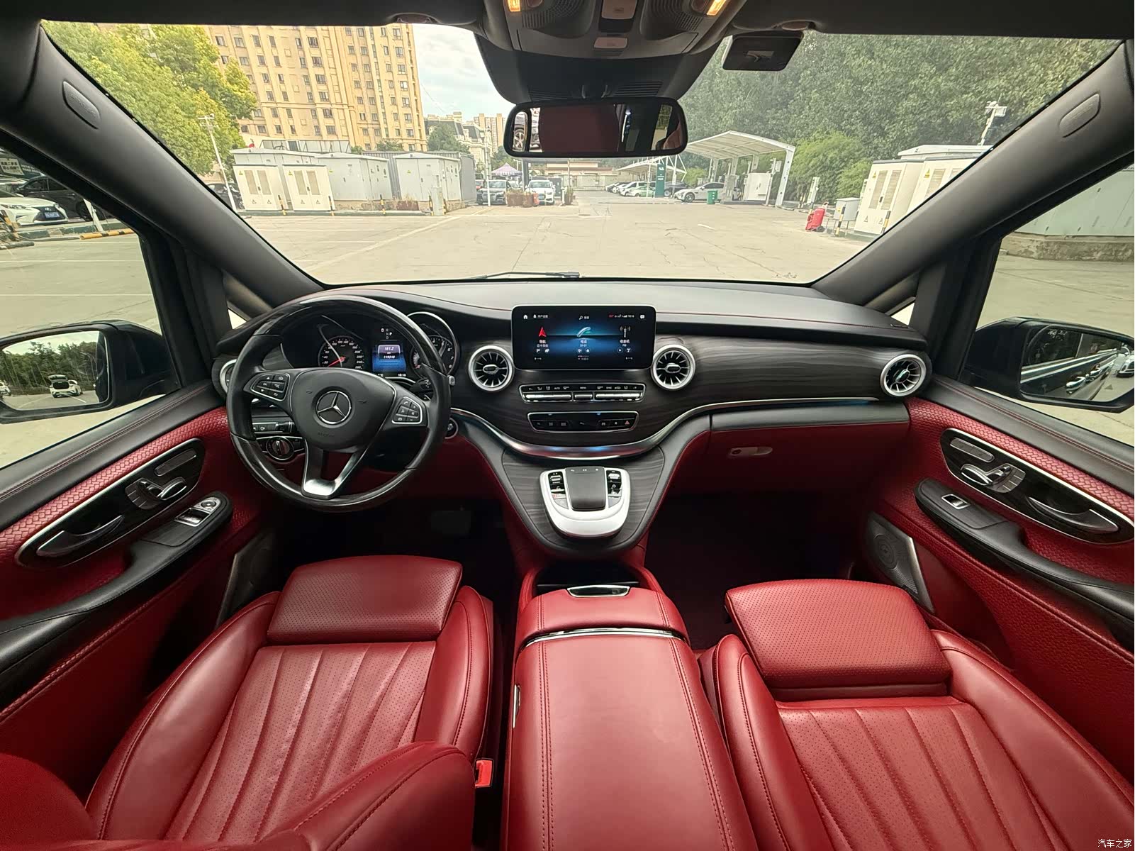 Mercedes-Benz V-Class, 2023 7