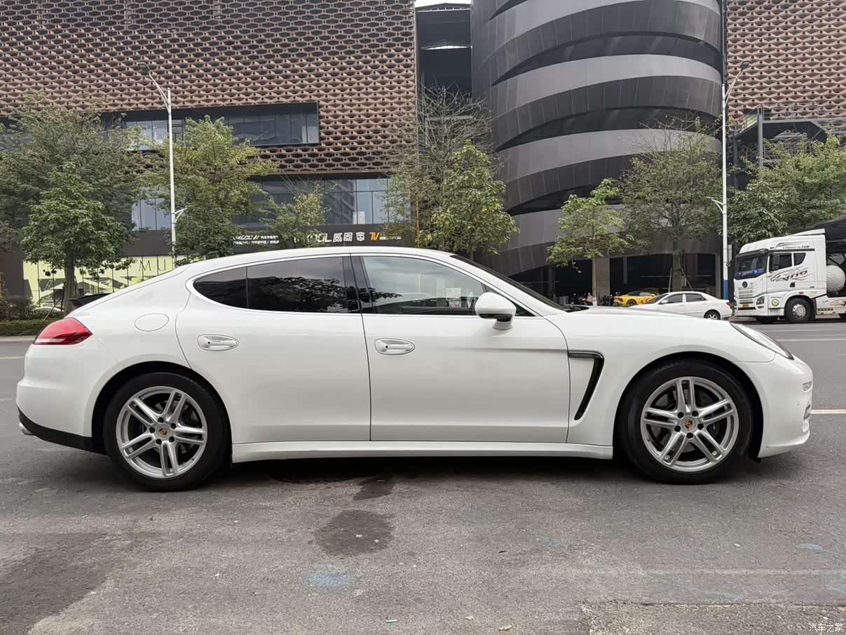 Porsche Panamera, 2014 3
