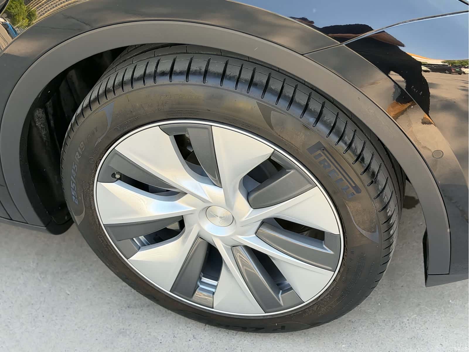 Tesla Model Y, 2022 4