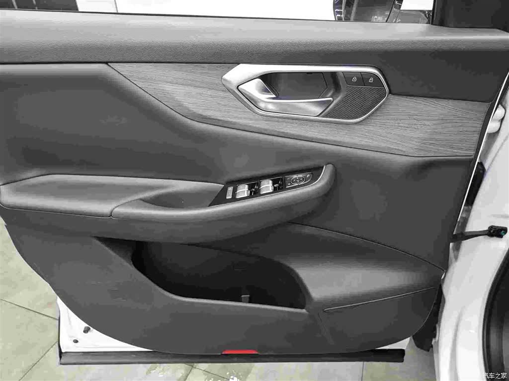 BAIC X7, 2025 8