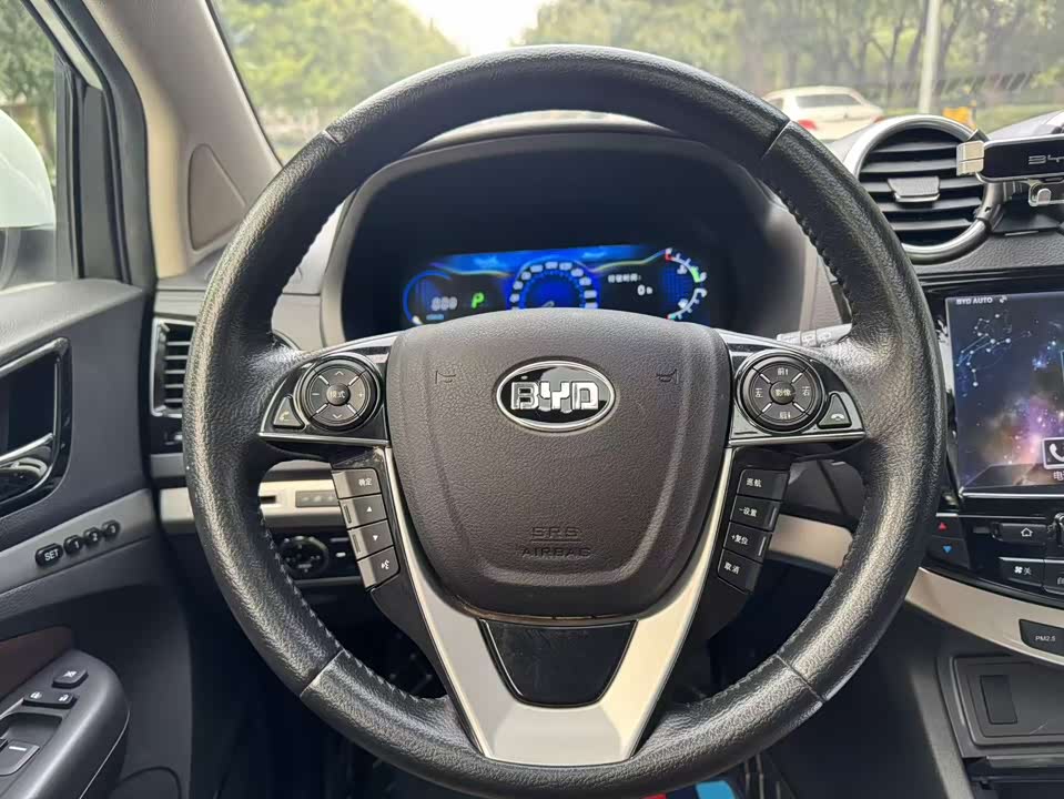 BYD S7