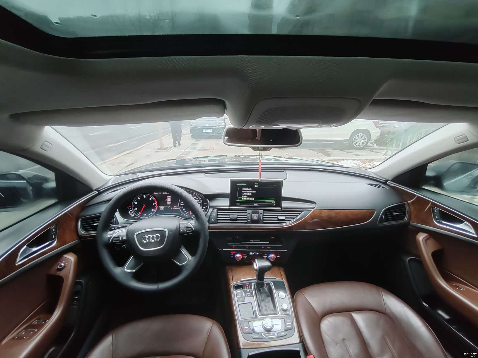 Audi A6L, 2012 8