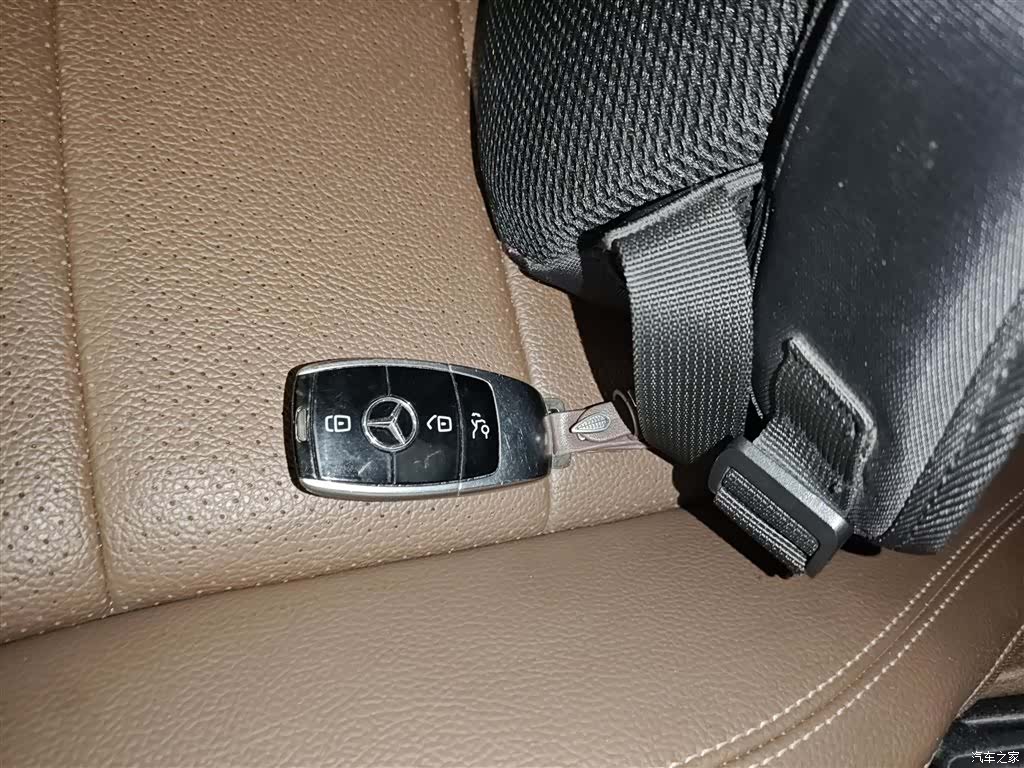 Mercedes-Benz E-Class, 2019 11