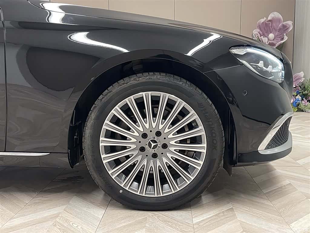 Mercedes-Benz E-Class, 2022 11