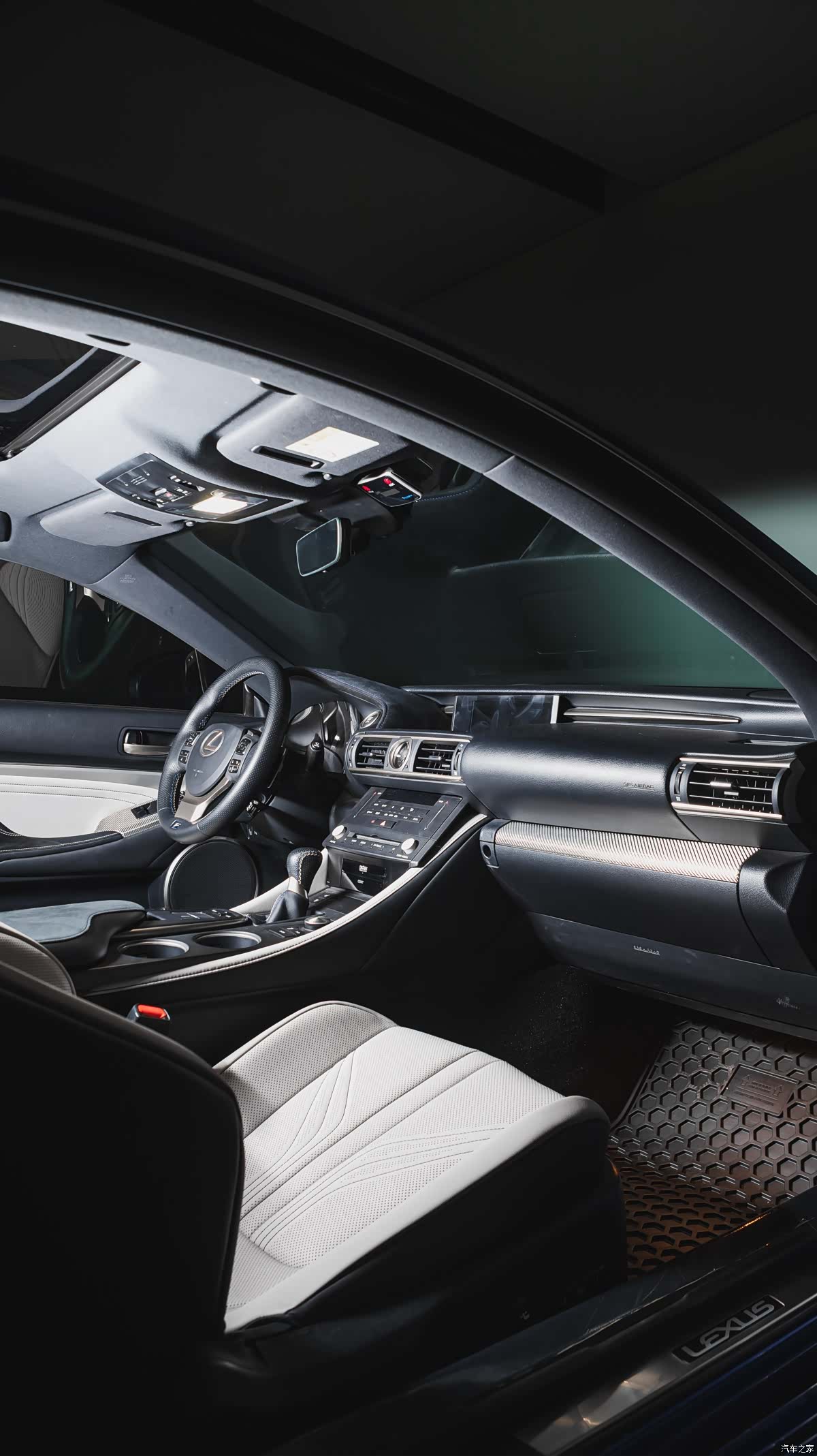 Lexus RC, 2016 14