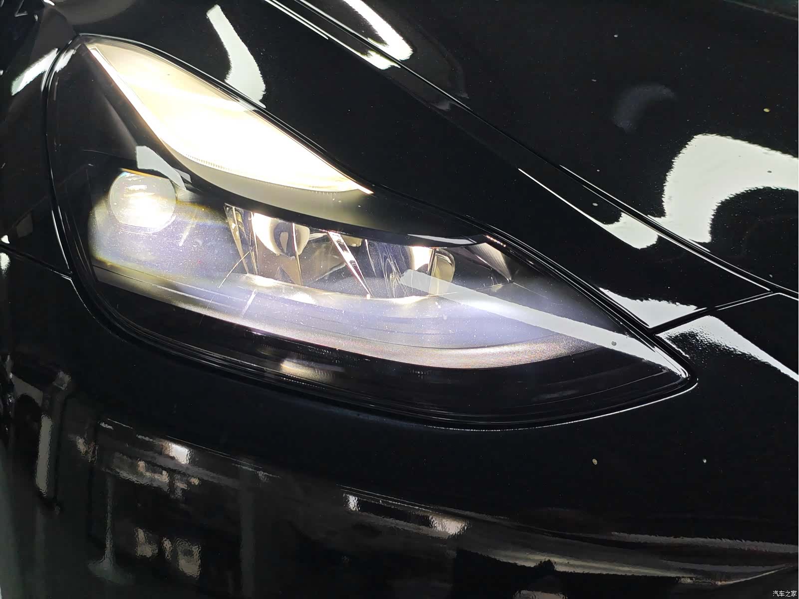 Tesla Model Y, 2022 4