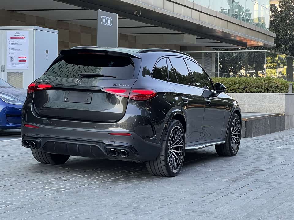 Mercedes-Benz GLC AMG