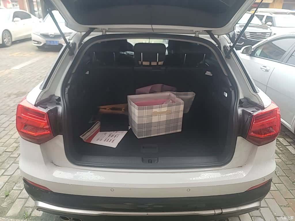 Audi Q2L, 2020 19