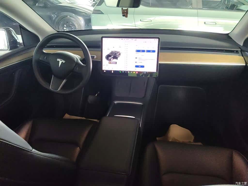 Tesla Model Y, 2021 10