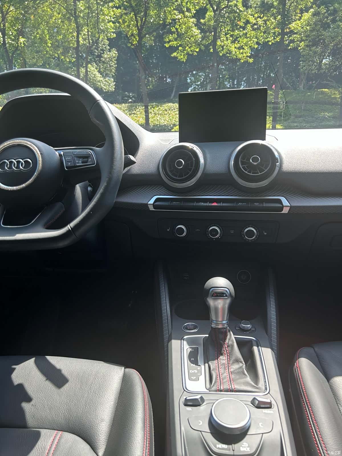 Audi Q2L, 2022 15